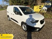Second-hand Vauxhall Combo Edition 100 CP (73 kW) 2019 Alb Van