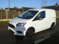 Used Ford Transit Courier Sport 100 HP (73 kW) 2018 White Van