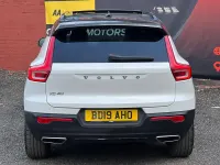 Used Volvo XC40 R-Design Pro 2019 White SUV