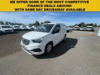 Used Vauxhall Combo S 100 HP (73 kW) 2023 White MPV