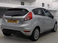 Second-hand Ford Fiesta Titanium 125 CP (91 kW) 2014 Argintiu Hatchback