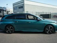 Second-hand Peugeot 308 SW Premium 129 CP (94 kW) 2022 Albastru Break
