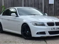 Used BMW 318 Sport Line 2011 White Sedan