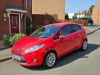 Used Ford Fiesta Titanium 96 HP (70 kW) 2012 Red Hatchback