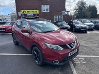 Used Nissan Qashqai N-Connecta 115 HP (84 kW) 2016 Red SUV