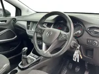 Second-hand Vauxhall Crossland Design Edition 81 CP (59 kW) 2022 Alb SUV