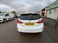 Used Ford Fiesta Titanium 100 HP (73 kW) 2019 White Hatchback