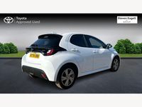 Used Toyota Yaris Hybrid 116 HP (85 kW) 2024 White Hatchback