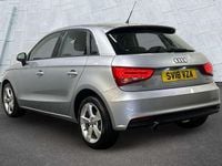 Usado Audi A1 Sport 94 HP (69 kW) 2018 Prateado Citadino