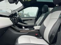 Used Land Rover Range Rover evoque SE Dynamic 204 HP (150 kW) 2025 Metallic  seoul pearl silver Hatchback