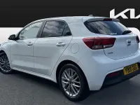 Usado Kia Rio 100 CV (73 kW) 2019 Blanco Utilitario
