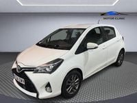 Used Toyota Yaris 90 HP (66 kW) 2014 White Hatchback