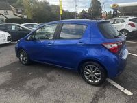 Używany Toyota Yaris 69 KM (50 kW) 2018 Niebieski Hatchback