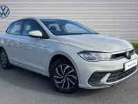 Usado VW Polo Life 80 CV (58 kW) 2024 Gris Utilitario