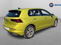 Second-hand VW Golf VII Style 150 CP (110 kW) 2020 Galben Hatchback
