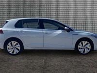 Second-hand VW Golf VIII 150 CP (110 kW) 2022