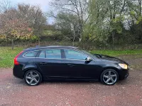 Used Volvo V60 R-Design 163 HP (119 kW) 2011 Black Estate