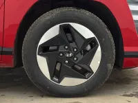 Used Hyundai Kona Advanced 114 kW (156 HP) 2024 Red SUV