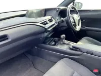 Used Lexus UX 181 HP (133 kW) 2021 Sonic white SUV