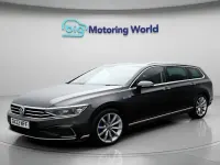 Usado VW Passat Advance 218 HP (160 kW) 2022 Cinzento Carrinha