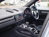 Used Porsche Cayenne 335 HP (246 kW) 2023 Dolomite silver metallic SUV