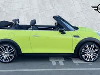 Używany Mini Cooper Exclusive 134 KM (98 kW) 2023 Żółty Hatchback