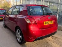 Używany Kia Ceed 2010 Czerwony Hatchback