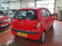 Used Hyundai i10 Classic 77 HP (56 kW) 2010 Red Hatchback