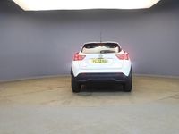 Usado Nissan Juke Acenta 117 HP (86 kW) 2022 Branco SUV