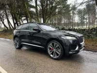 Używany Jaguar F-Pace 300 KM (220 kW) 2016 Czarny SUV