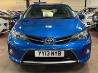 Used Toyota Auris 132 HP (97 kW) 2013 Blue Hatchback