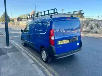 Używany Vauxhall Combo 90 KM (66 kW) 2015 Niebieski Minivan