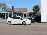 Used Toyota Prius 136 HP (100 kW) 2009 White Hatchback