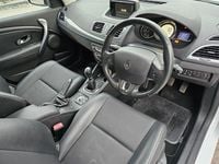 Used Renault Mégane GrandTour Dynamique 110 HP (80 kW) 2016 White Estate