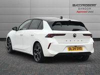 Used Vauxhall Astra Ultimate 130 HP (95 kW) 2024 White Hatchback