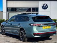 Used VW Passat R-line 272 HP (200 kW) 2025 Green Estate