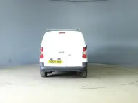 Used Vauxhall Combo Edition 100 HP (73 kW) 2019 White MPV
