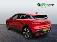 Gebraucht Renault Megane E-Tech Komfort 160 kW (218 PS) 2024 Rot Kleinwagen