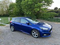 Begagnad Ford Focus ST 2016 Blå Halvkombi