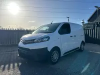Usado Toyota Proace 100 HP (73 kW) 2021 Branco Monovolume