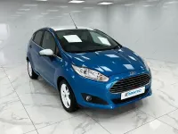 Begagnad Ford Fiesta Zetec 2016 Blå Halvkombi