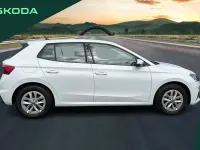 Begagnad Skoda Fabia Comfort 79 HK (58 kW) 2023 Vit Halvkombi