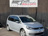 Begagnad VW Touran SE 105 HK (77 kW) 2015 Silver Minibuss