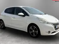 Used Peugeot 208 Allure 82 HP (60 kW) 2014 White Hatchback