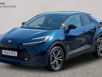 Used Toyota C-HR 223 HP (164 kW) 2025 Midnight teal bitone SUV