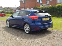 Used Ford Focus Zetec 120 HP (88 kW) 2015 Blue Hatchback
