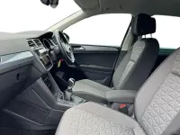 Usado VW Tiguan Life 150 HP (110 kW) 2023 Cinzento SUV