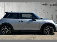 Używany Mini Cooper Sport 114 kW (156 KM) 2025 Srebrny Hatchback