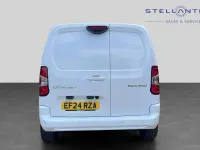Used Citroën Berlingo 129 HP (94 kW) 2024 White MPV