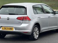 Używany VW Golf VII SE 105 KM (77 kW) 2013 Srebrny Hatchback